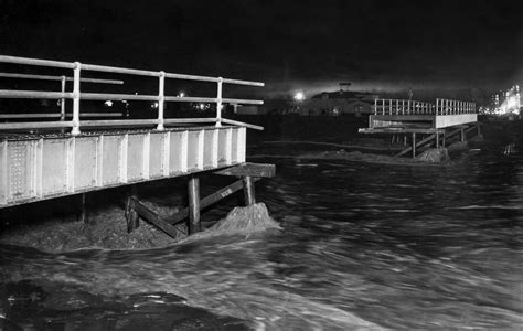 35 Incredible Photos Depict the Great Flood of 1938 in Los Angeles