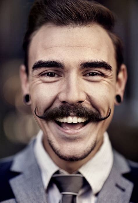 40 Best Handlebar Mustache Styles to Look Sharp [2020]