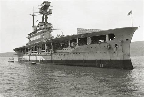 An early aircraft carrier of the Royal Navy, HMS Eagle.[2483 × 1682 ...