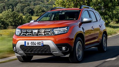 Dacia Duster petrol review | Auto Express