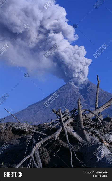 Eruption Mount Merapi Image & Photo (Free Trial) | Bigstock