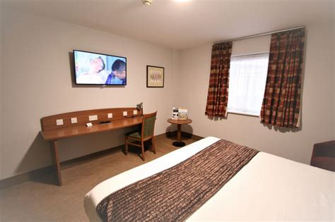 Cheap Hotels in Doncaster - Roomsbooked