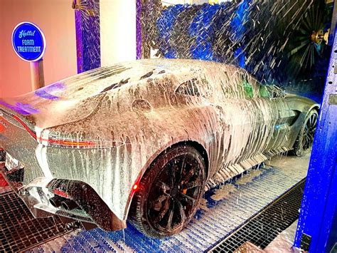 Hello! Deluxe Car Wash | Full Service Car Wash