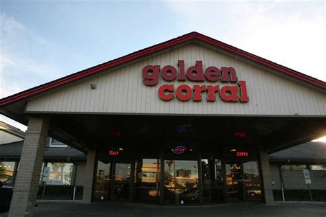 Golden Corral opens new Rosenberg restaurant