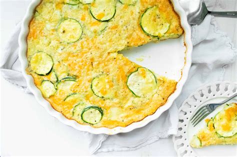 Zucchini & Mozzarella Bisquick Quiche - Bite your Cravings