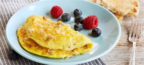 Classic Omelette Du Fromage Recipe - TheFoodXP