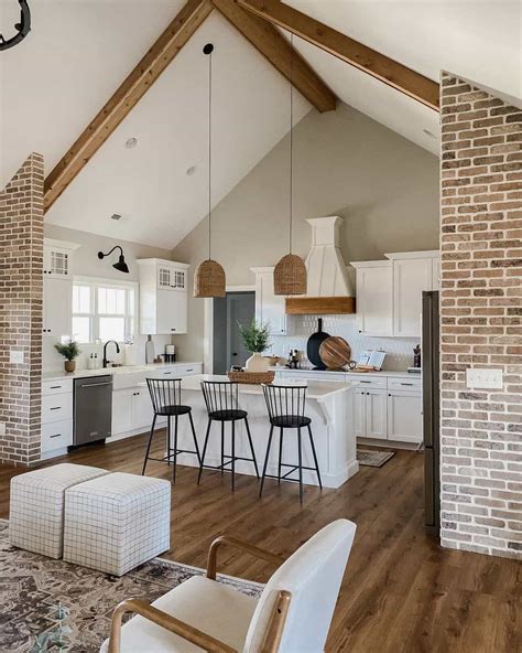 19 Vaulted Ceiling Kitchen Designs to Spark Your Imagination