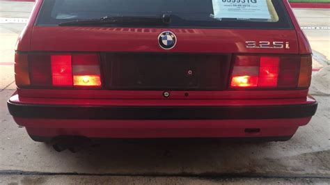 BMW E30 325i Touring Rear Lights - YouTube