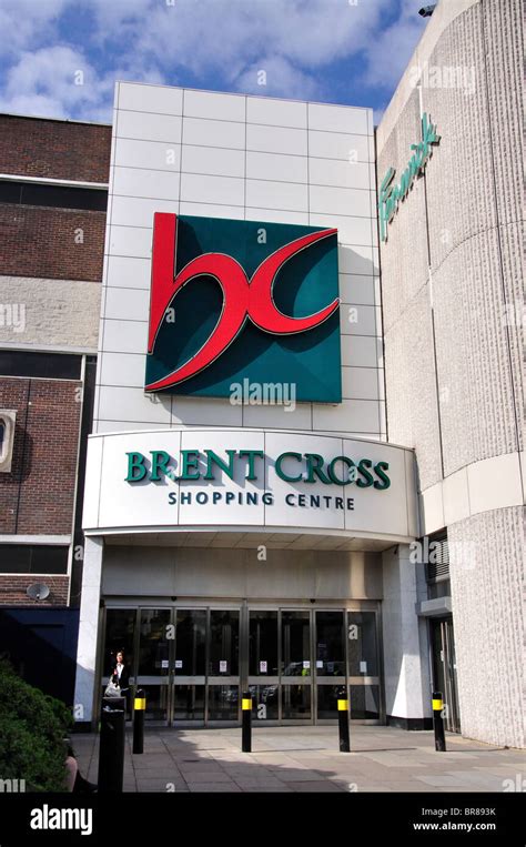 Main entrance, Brent Cross Shopping Centre, Brent Cross, London Borough ...