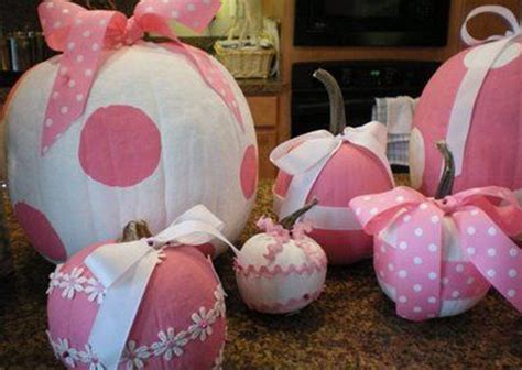 20 Pretty Pink Halloween Decoration Ideas | HomeMydesign