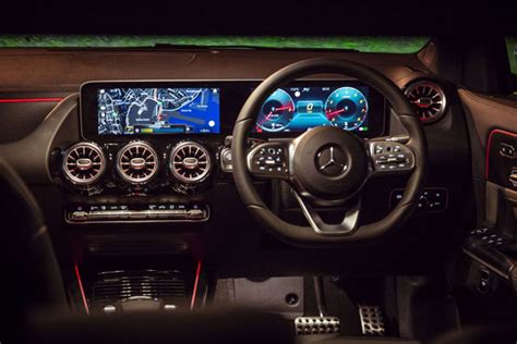 LATEST MERCEDES-BENZ GLA 250 LOOKS THE SUV PART - Marque Automotive News