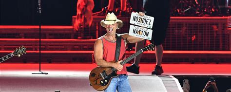 Top 10 Kenny Chesney Songs - American Songwriter