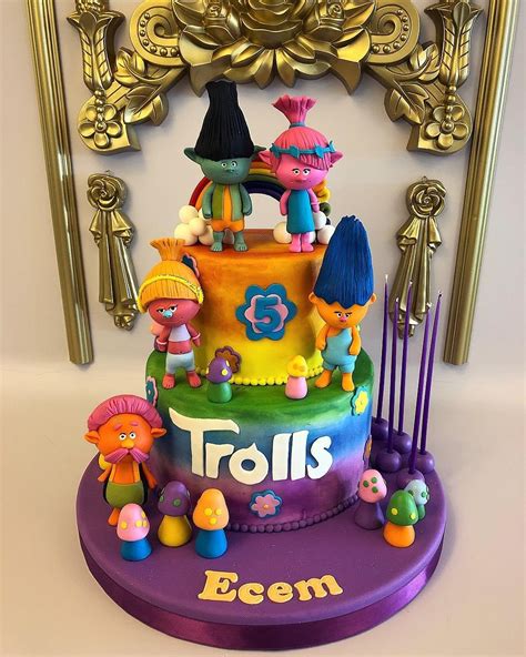 13 Cute Troll Birthday Cake Ideas (Bring The Party to Life)