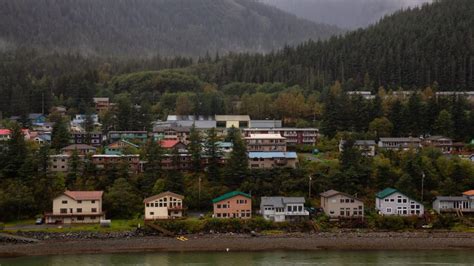 Juneau Cruise Port: 40+ Things to Do & Logistics