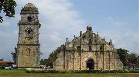 File:Paoay Church, Paoay, Ilocos Norte, Philippines - panoramio (1).jpg ...