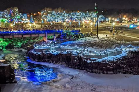 Spectacular Winter Wonderland At Falls Park In Sioux Falls