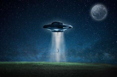 Aliens On Earth? Former US Official Reveals Top Secrets Buried For ...