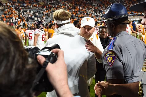 Tennessee football: Lane Kiffin over Vols head coach on lists is egregious