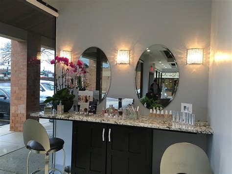 Beauty Salon Mirrors | Creative Mirror & Shower