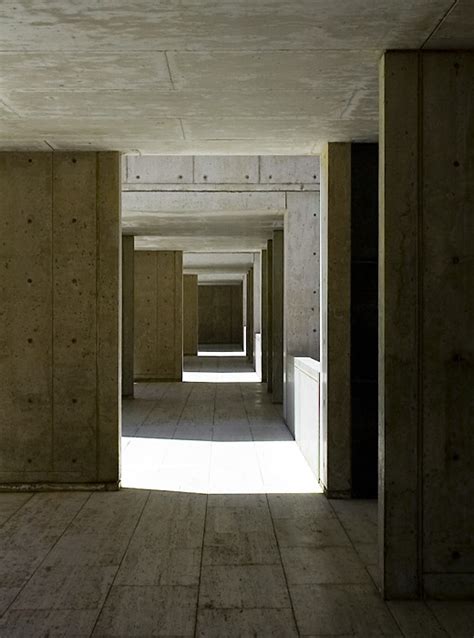 AD Classics: Salk Institute / Louis Kahn | ArchDaily