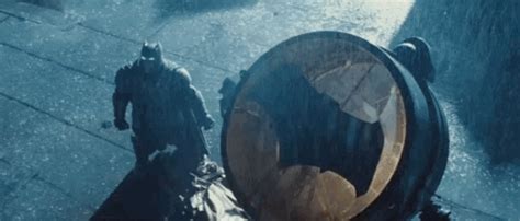 Batman V Superman Movie Trailer GIF - Find & Share on GIPHY