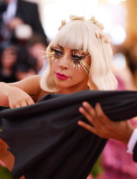 FOTOS HQ: Lady Gaga en la alfombra rosa de la Met Gala 2019 [LOOK #2 ...