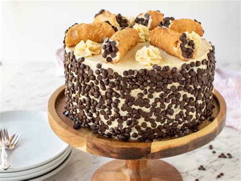 The Best Cannoli Cake Recipe