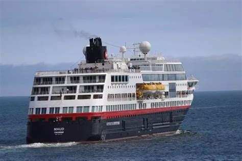 Impressive cruise ship MS Maud departs Dartmouth - Devon Live