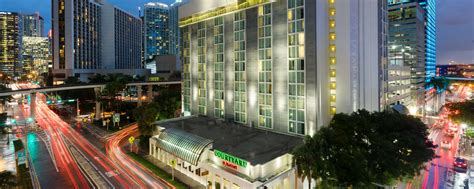 Downtown Miami Hotels | Miami Brickell Hotels | Courtyard Miami