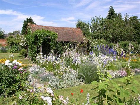 Kitchen garden, Manor House, Hampshire, England, Gertrude Jekyll. 1908 ...