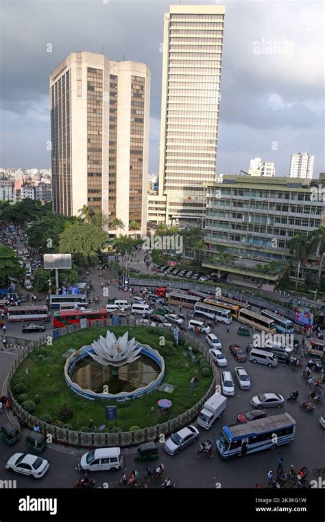 Motijheel shapla square hi-res stock photography and images - Alamy