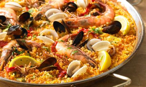 Paella Valenciana – Finesse Corner