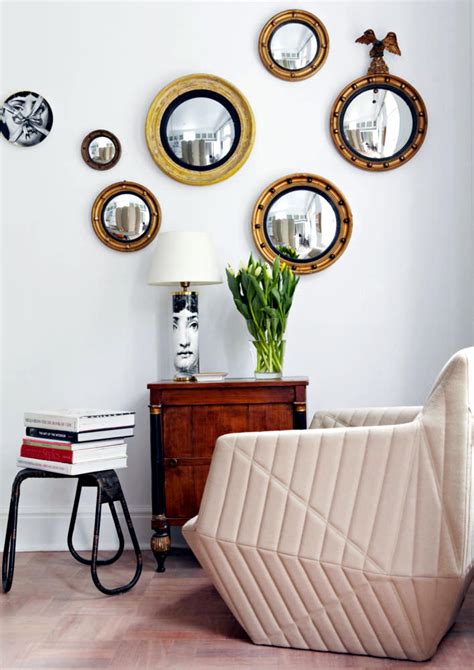 Round mirror with a curvature as wall decor | Interior Design Ideas ...