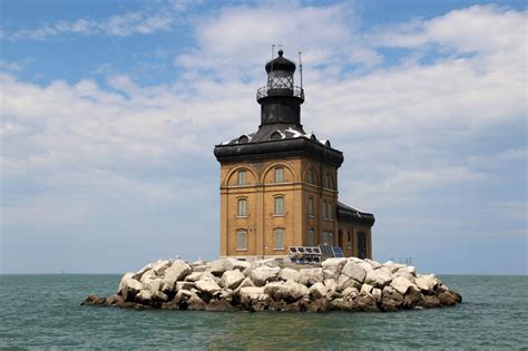 Top Lighthouses - Lake Erie | Great Lakes Boating