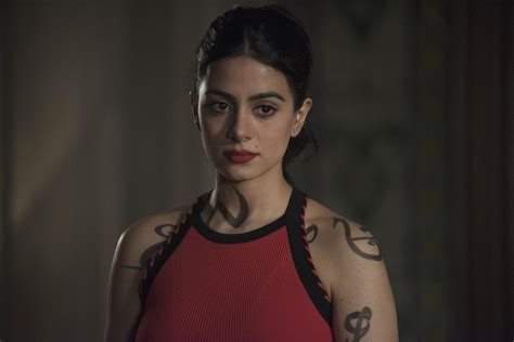 Shadowhunters: Isabelle Lightwood Appreciation - TV Guide