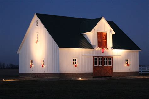 Christmas Barn Lights! | Barn lighting, House styles, Hobby farms