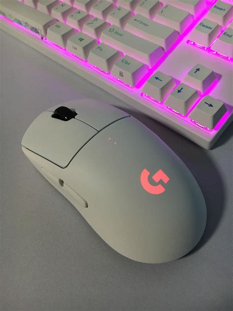 Custom Logitech G Pro Wireless (White) : MouseReview