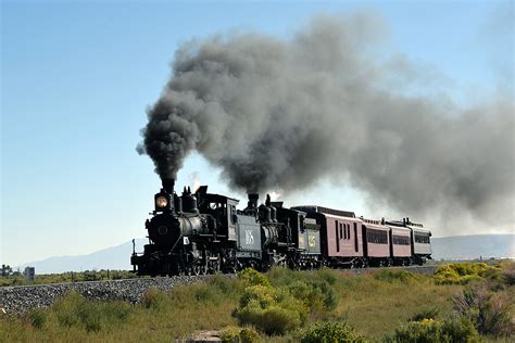 19th century steam locomotives operating in the West - Trains