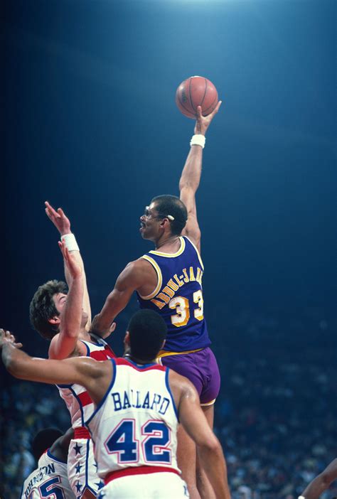 Kareem Abdul-Jabbar’s skyhook shot, reviewed - SBNation.com