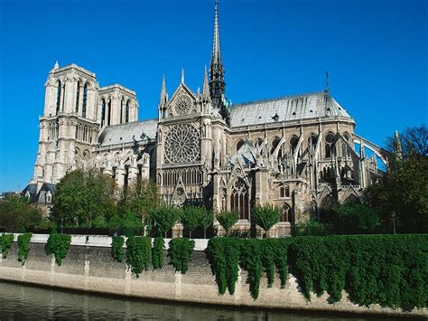 26 Historic Buildings to Visit the Next Time You’re in Paris | Britannica