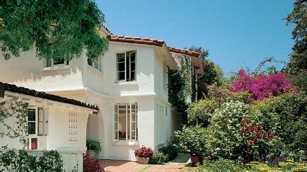 Tour Jamie Lee Curtis and Christopher Guest's House in Los Angeles ...