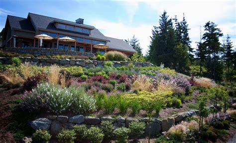 Hillside Landscaping: Great Ideas That Will Transform Your Front Yard