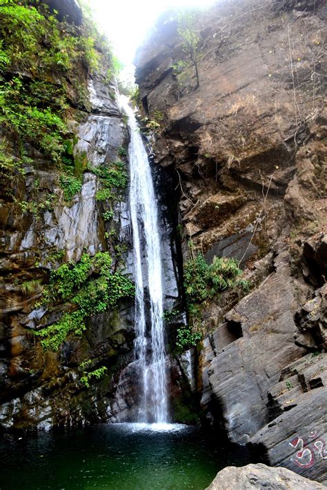 Andaman Falls- the less explored beauty: ANDAMAN FALL- DEHRADUN