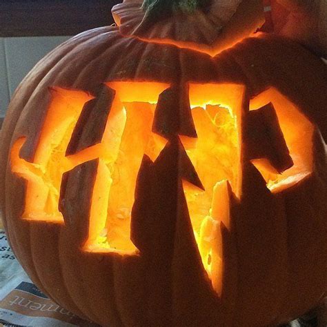 24 Last-Minute, Magical Harry Potter Pumpkin Ideas Harry Potter Pumpkin ...