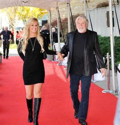 Who Is Bob Seger’s Wife? He Previously Took Break For Kids