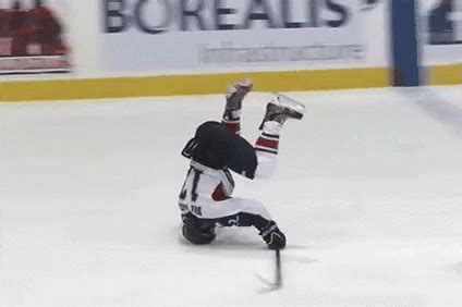 Headslide GIF - Hockey Player Head - Discover & Share GIFs