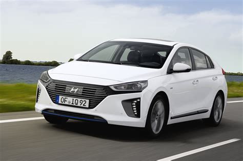 2016 Hyundai Ioniq HEV Premium SE review review | Autocar