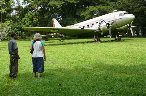 Pair O' Grafs' Paragraphs: Lae Botanical Gardens