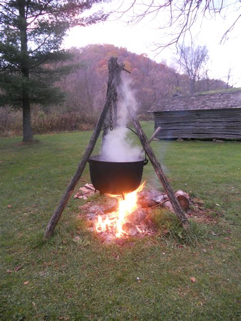 30+ Witches Cauldron For Halloween - DECOOMO