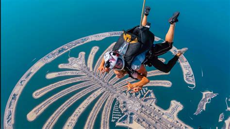 BEST SKYDIVING SPOT IN THE WORLD | SKYDIVE IN DUBAI over THE JUMEIRAH ...